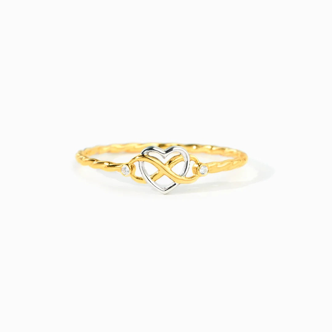 MILA Ring aus 925er Silber in goldfarbener Optik mit zartem Unendlichkeits-Herz und zwei kleinen Zirkonia.