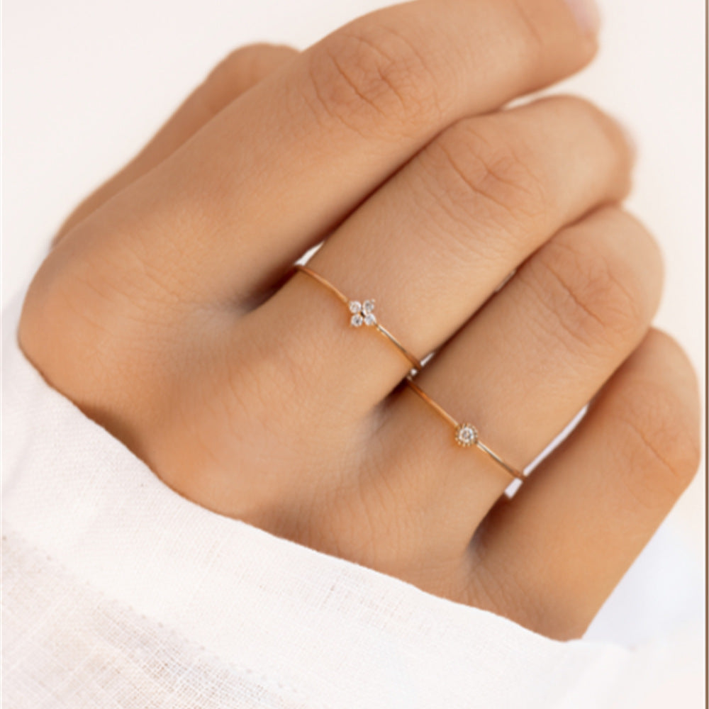 Produktansicht des Ringes „Lina“ mit Zirkonia-Blüte aus 925 Sterling Silber